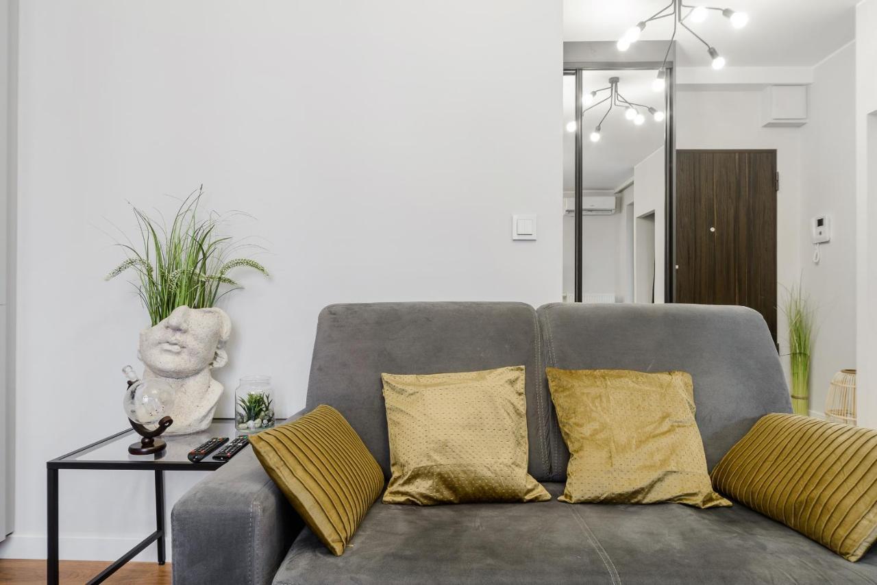 Modern Apartments With Access To The Pool Near Rondo Daszynskiego Station Warschau Exterior foto