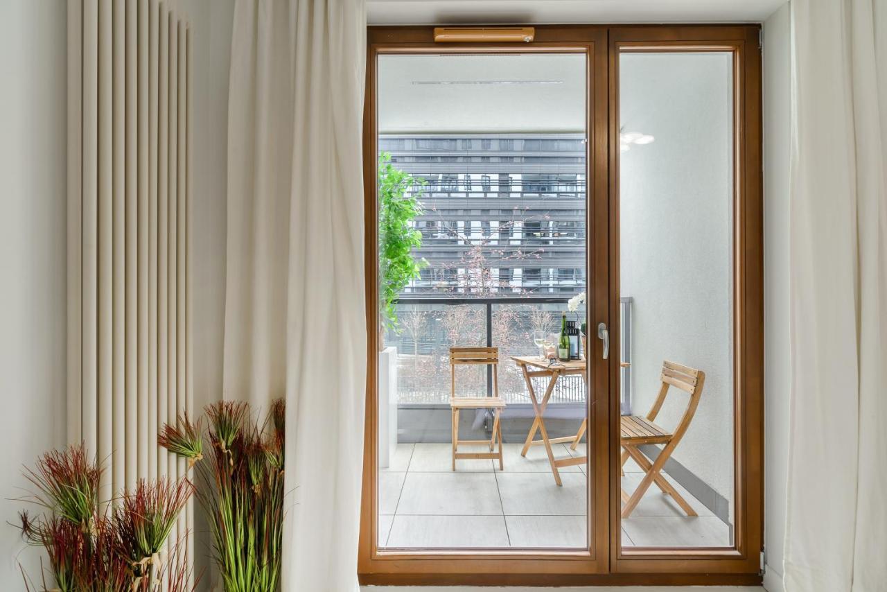 Modern Apartments With Access To The Pool Near Rondo Daszynskiego Station Warschau Exterior foto
