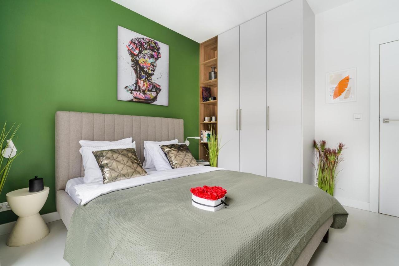 Modern Apartments With Access To The Pool Near Rondo Daszynskiego Station Warschau Exterior foto