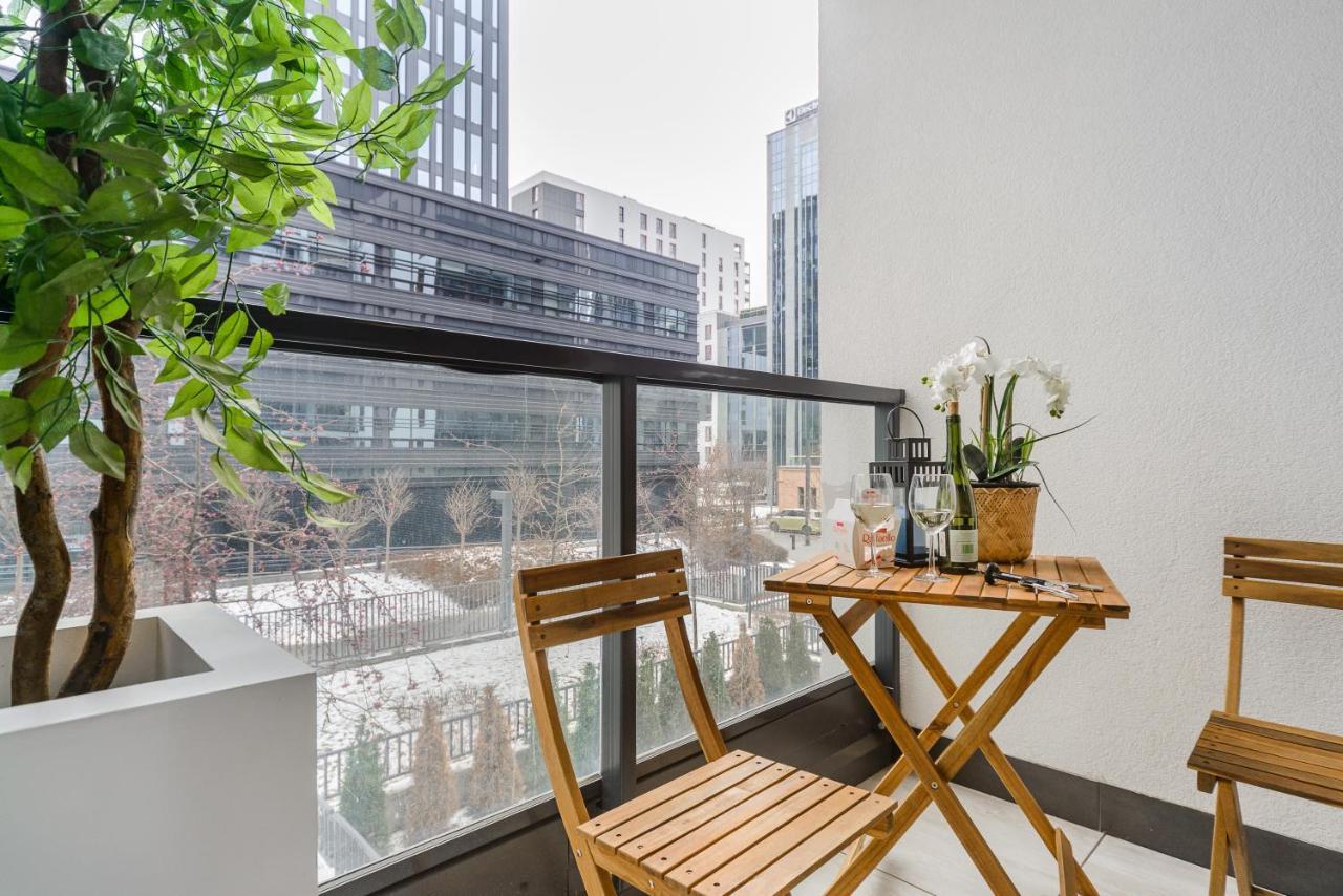 Modern Apartments With Access To The Pool Near Rondo Daszynskiego Station Warschau Exterior foto